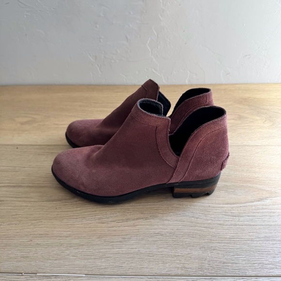 Sorel Womens Lolla Ankle Booties Sz 5.5 Cut Out NL2809-640 Purple Suede Pull On - Picture 5 of 9